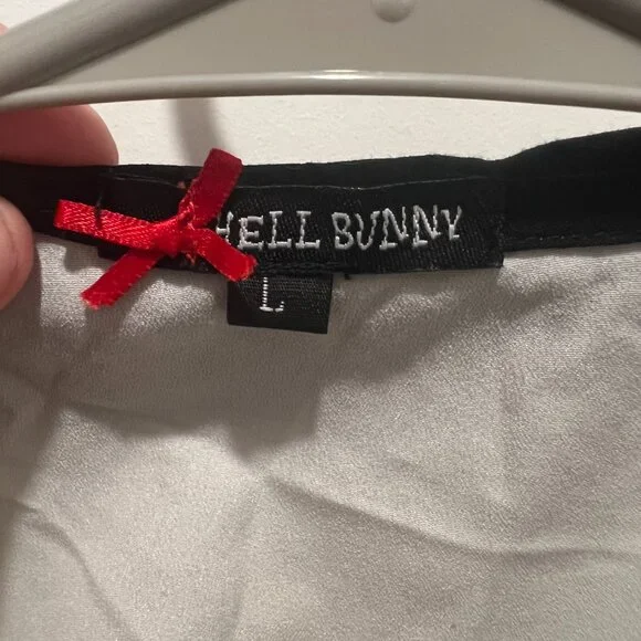 Hell Bunny Button-Up Blouse Size L in White with Spiders on Black Collar - Picture 3 of 5